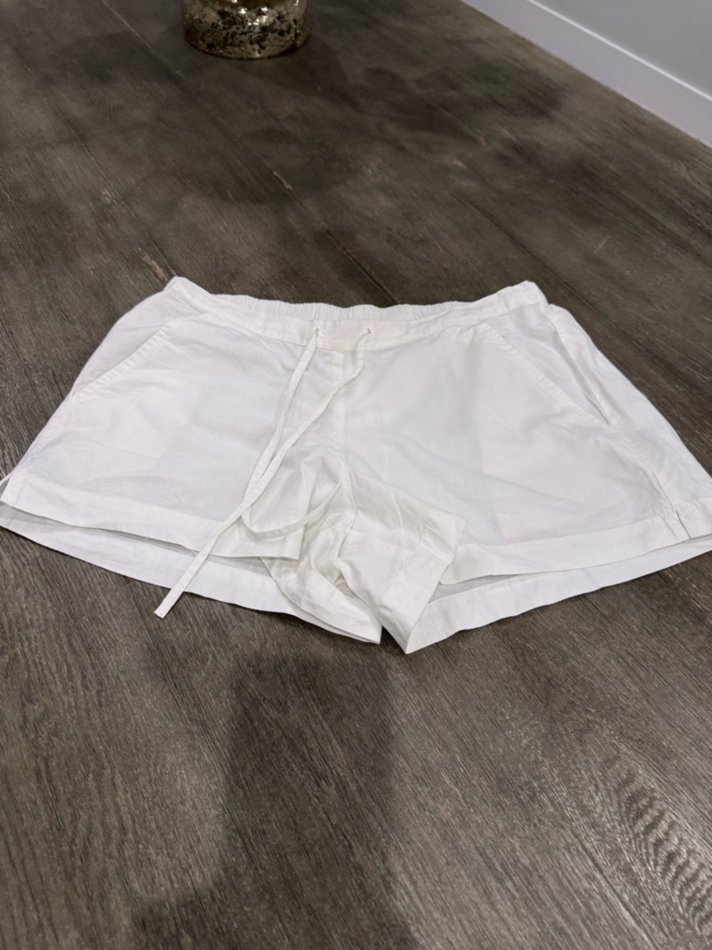 Preppy Girl Palm Beach - Women’s White Shorts